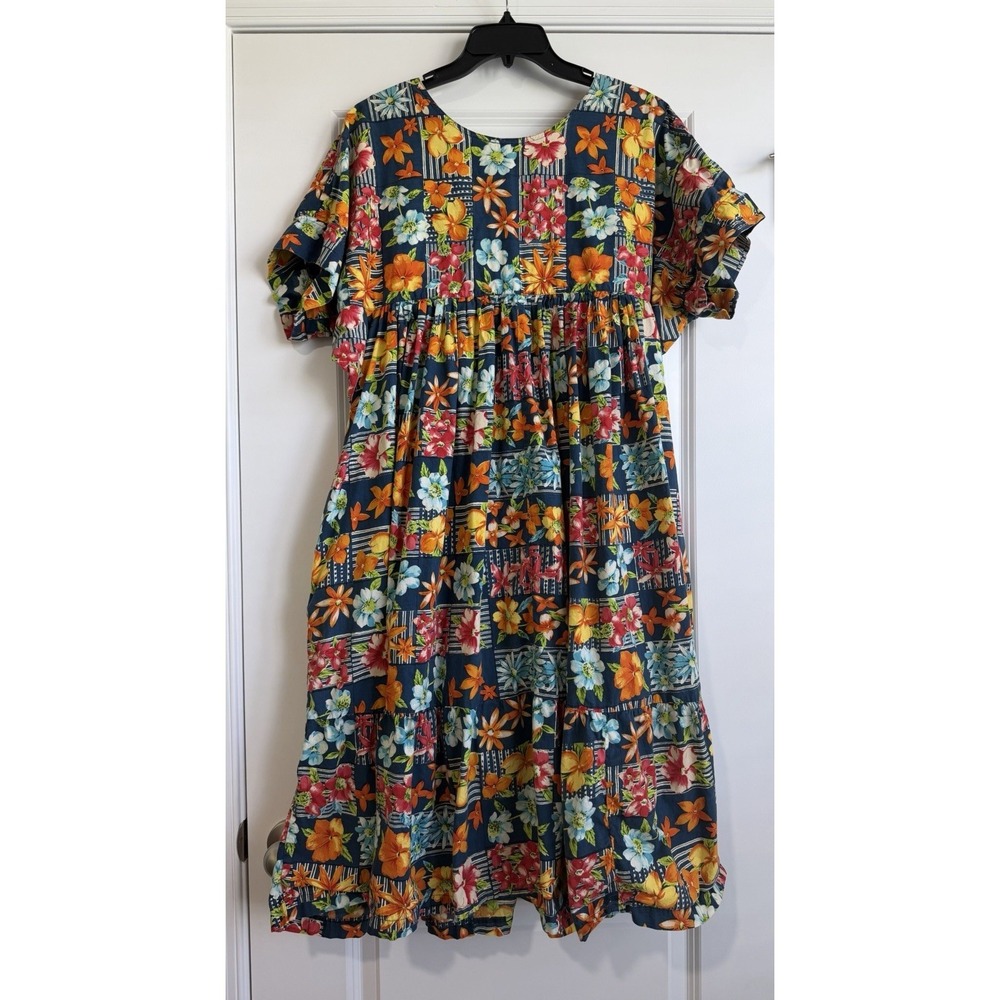 Women's Vintage-Style Colorful Floral Patchwork Patio Dress with Pockets Size 1X - Picture 6 of 7